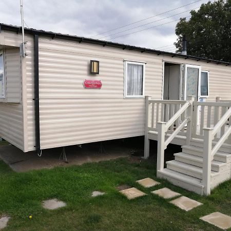 Hotel 617 Seawick Jaywick Sands Exteriér fotografie