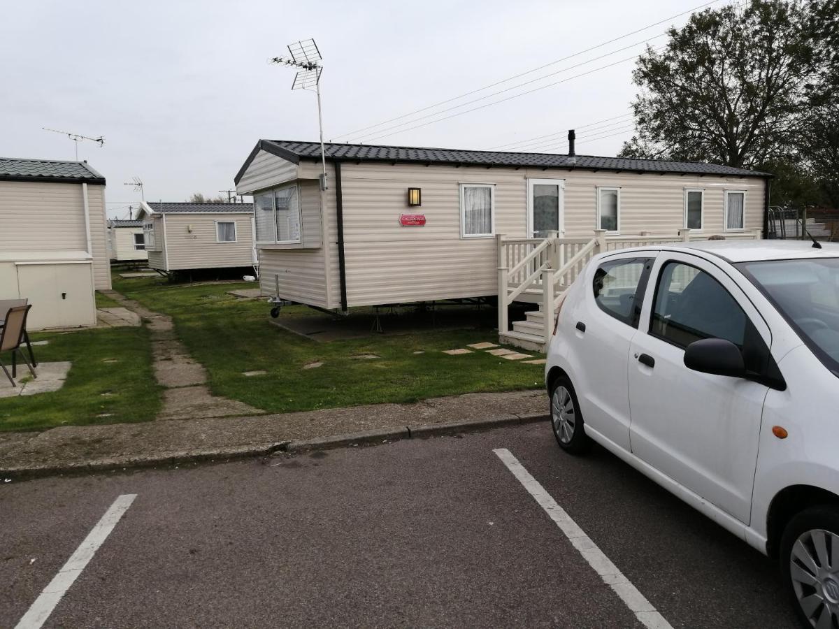 Hotel 617 Seawick Jaywick Sands Exteriér fotografie