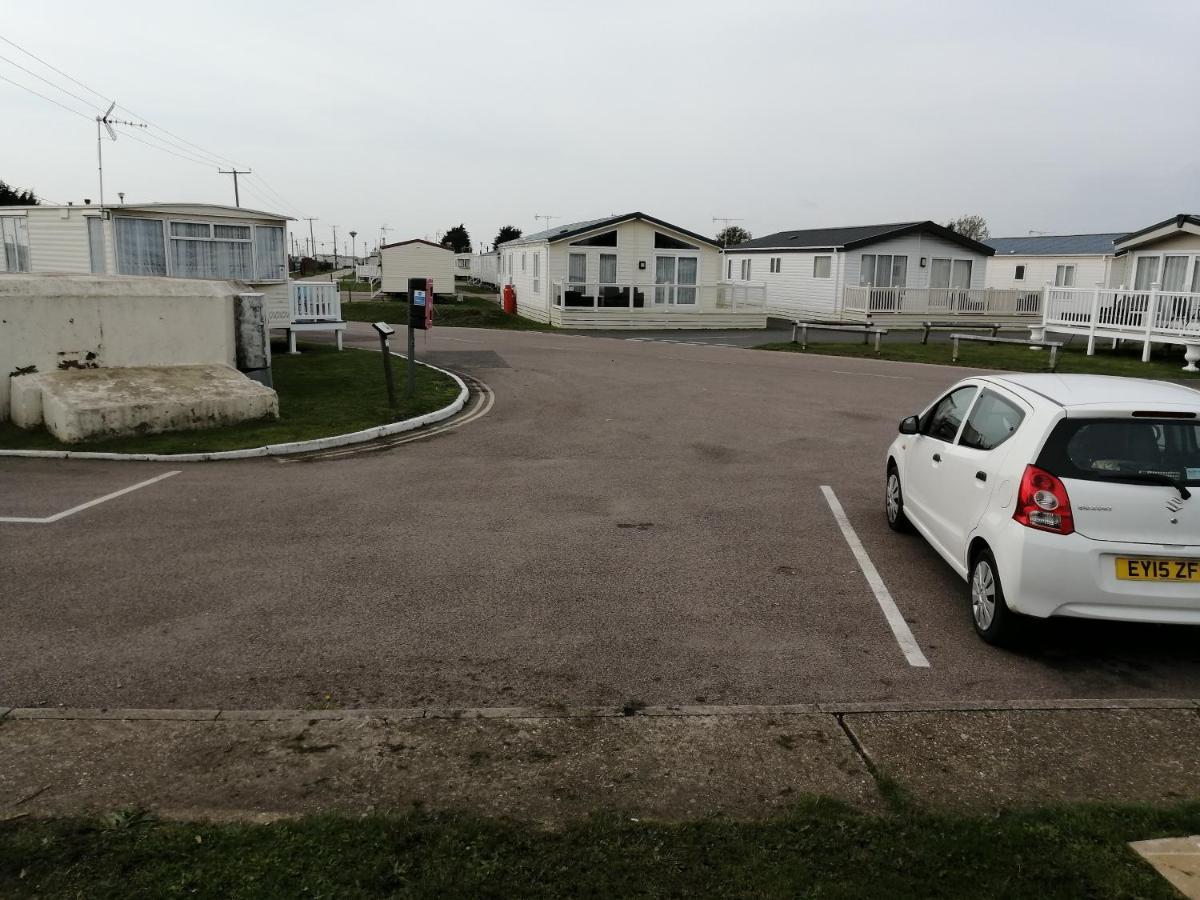 Hotel 617 Seawick Jaywick Sands Exteriér fotografie